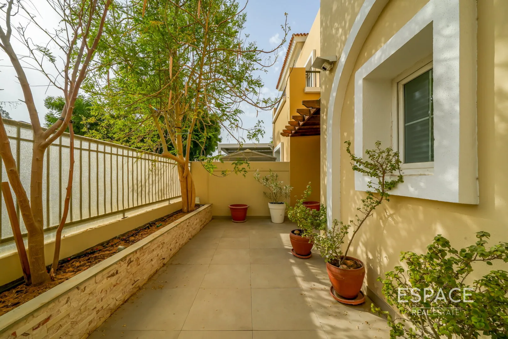PropertiesGalleryCamera