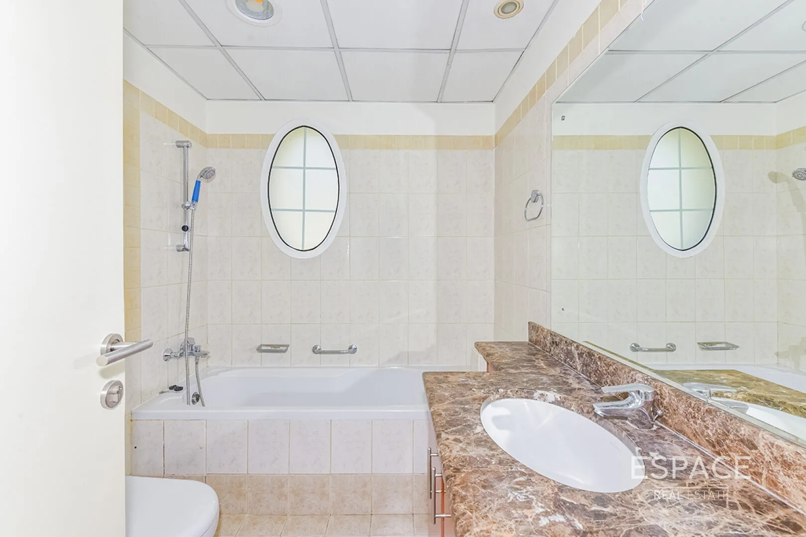 PropertiesGalleryCamera