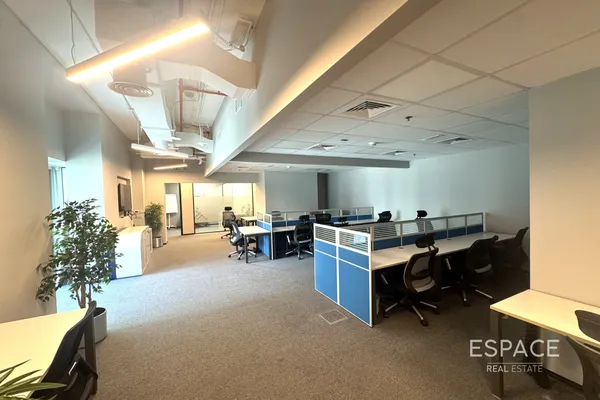 Iris Bay, Business Bay, Dubai - Espace