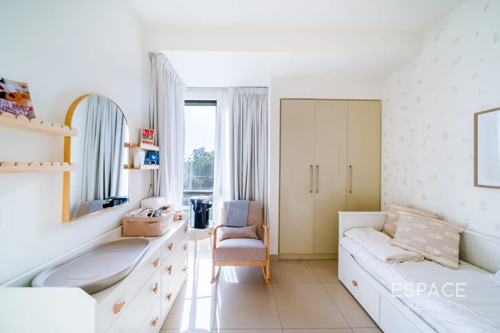PropertiesGalleryCamera