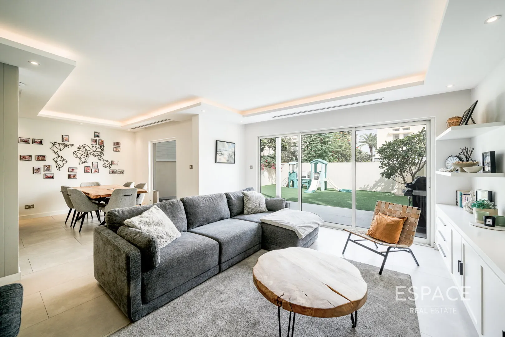 single static gallery