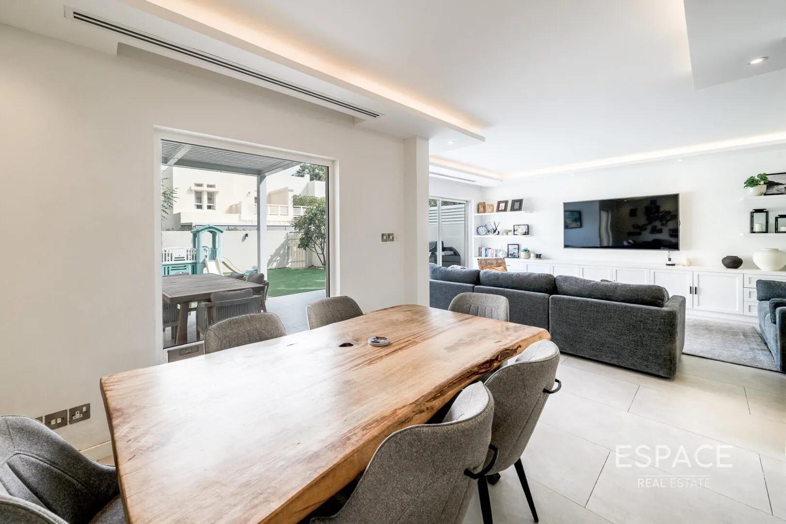 single static gallery