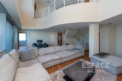Ocean Heights, Dubai Marina, Dubai - Espace
