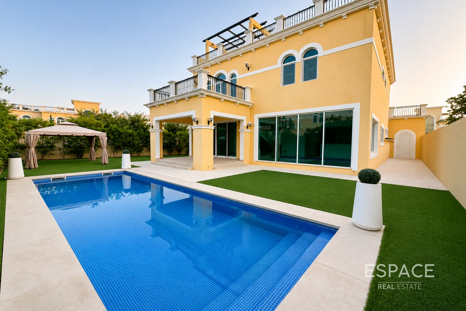 PropertiesGalleryCamera