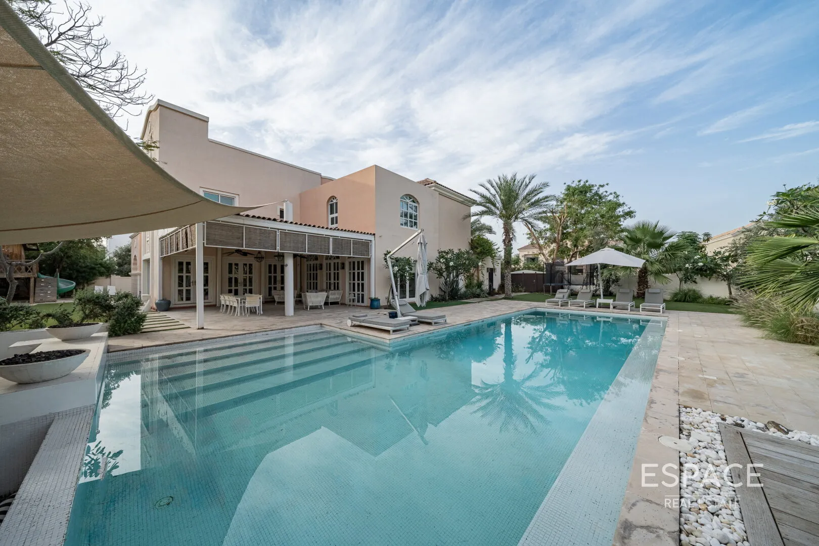 single static gallery