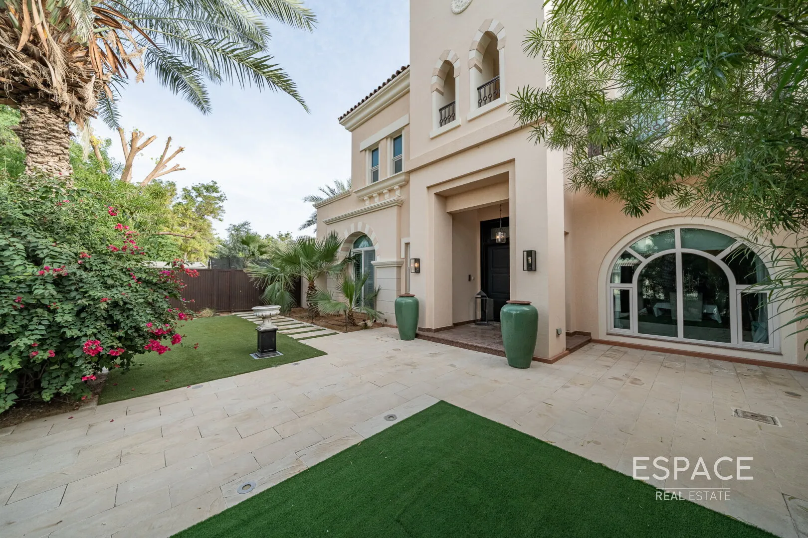 PropertiesGalleryCamera