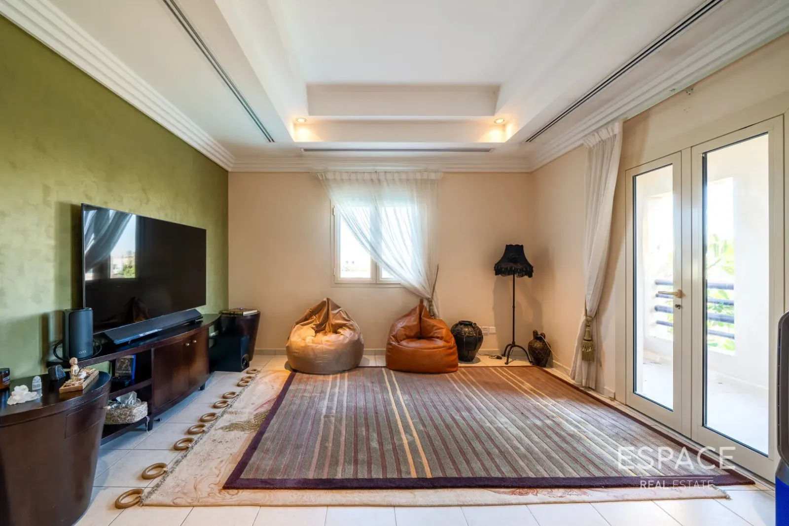 PropertiesGalleryCamera