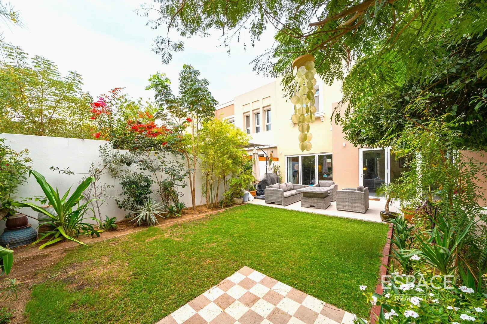 PropertiesGalleryCamera