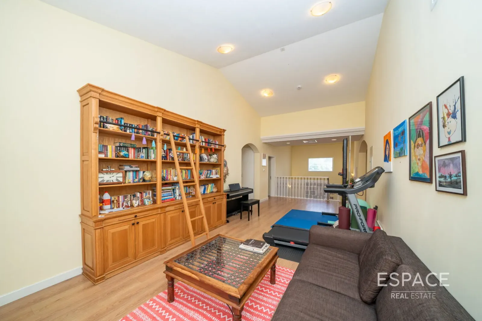 PropertiesGalleryCamera