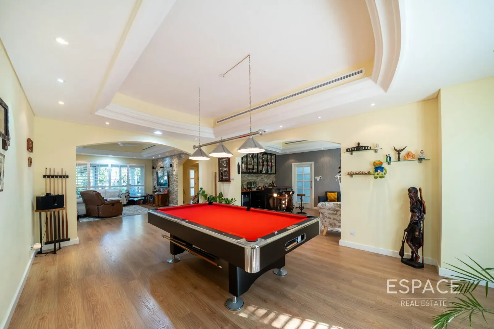 PropertiesGalleryCamera