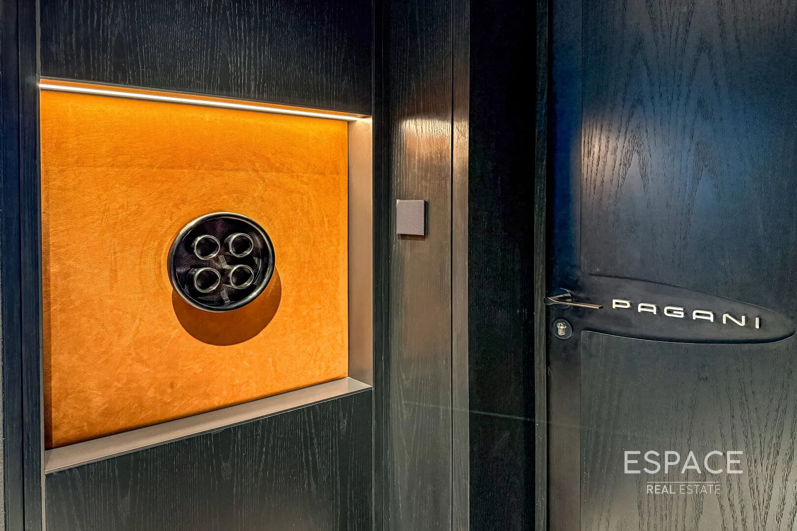 single static gallery