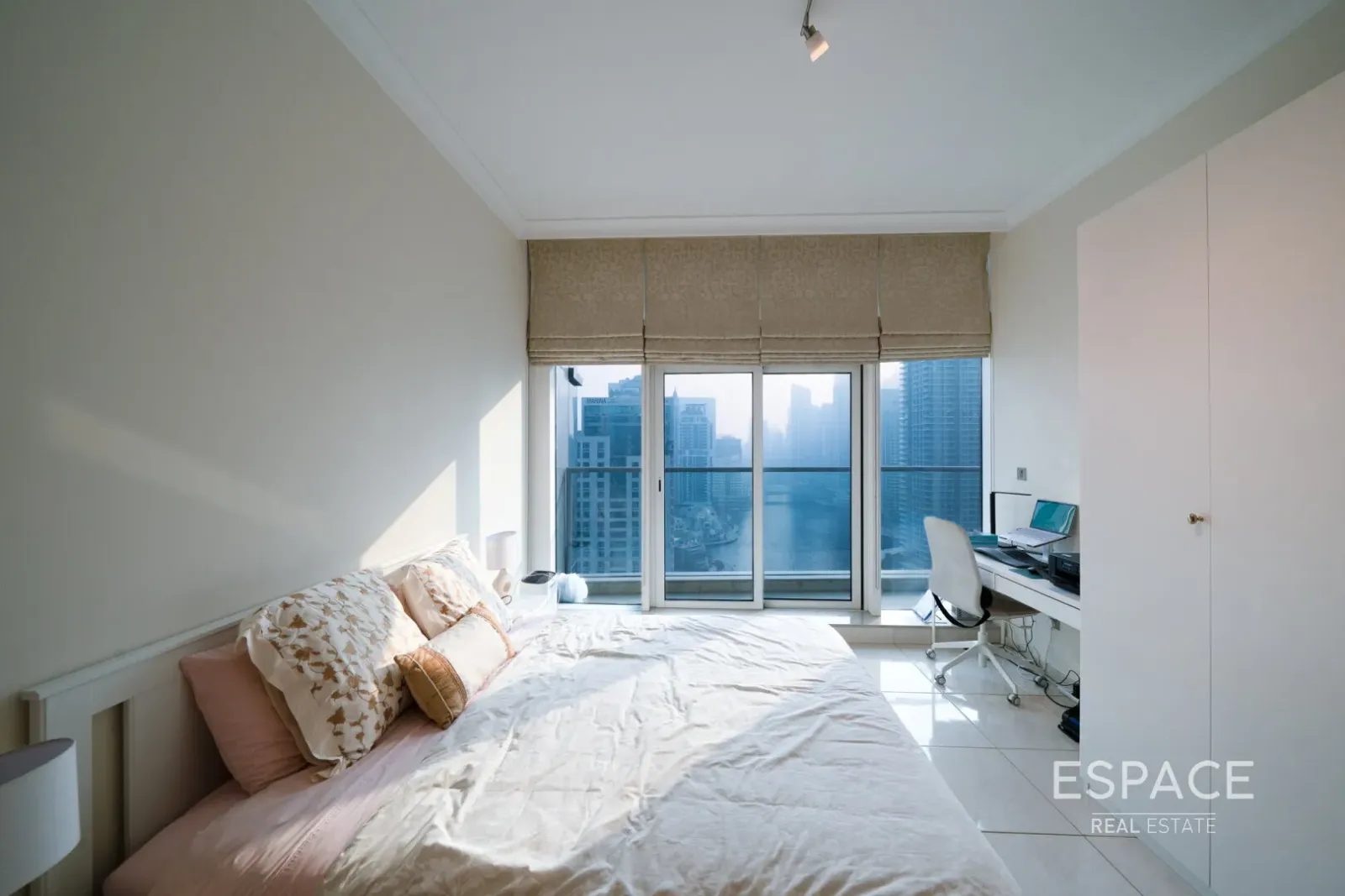 PropertiesGalleryCamera