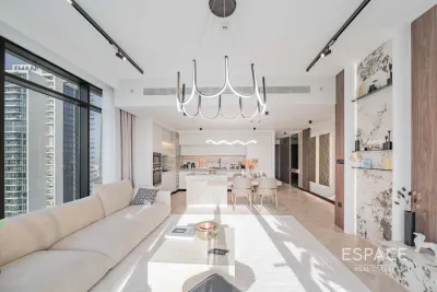 EMAAR Beach Front - Marina Vista Tower 2, Dubai Harbour, Dubai - Espace