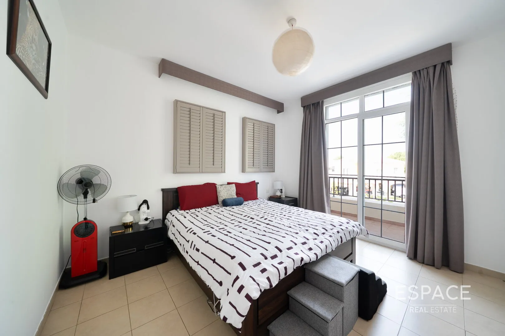 PropertiesGalleryCamera