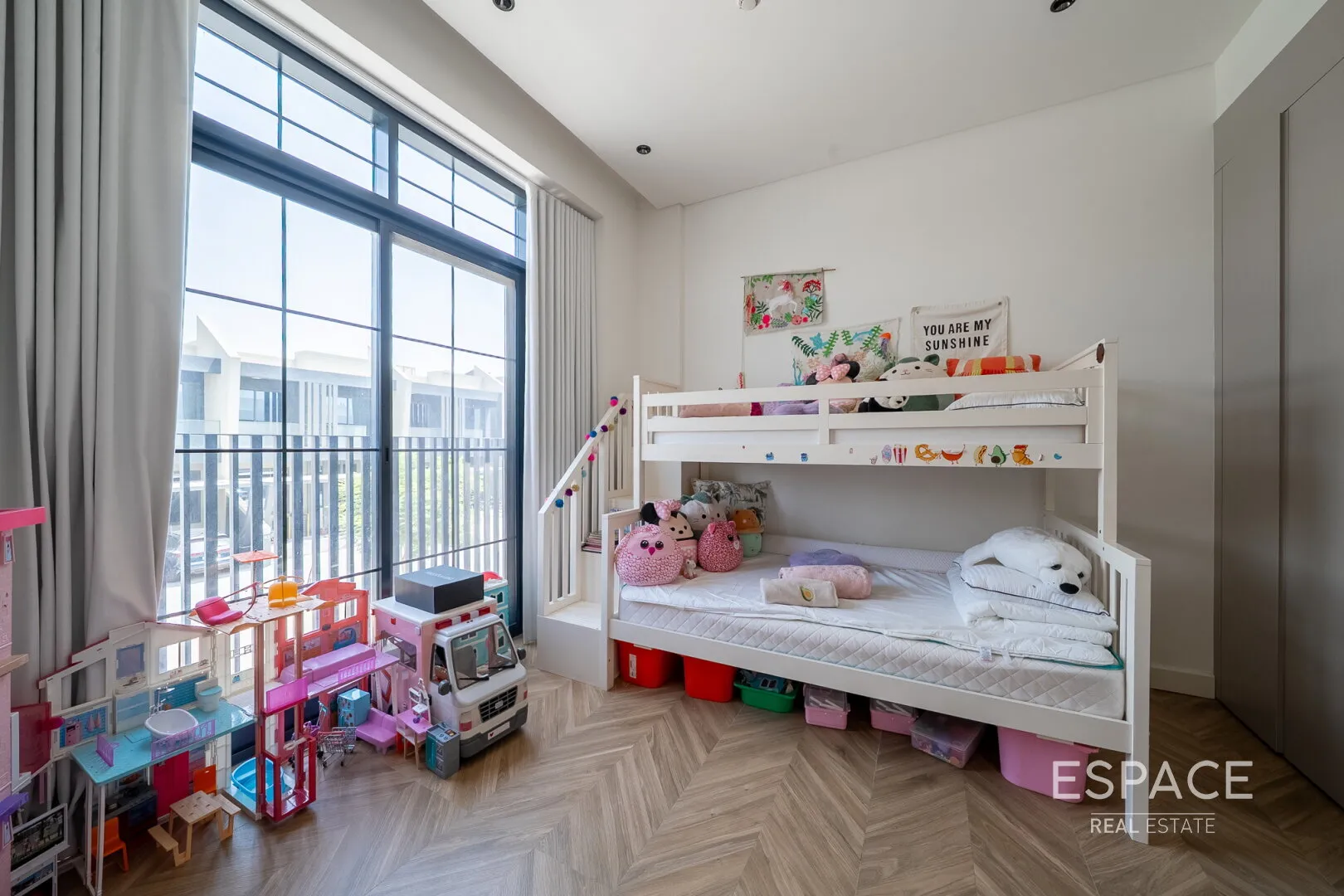 PropertiesGalleryCamera