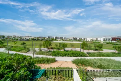 West Village, Al Furjan, Dubai - Espace