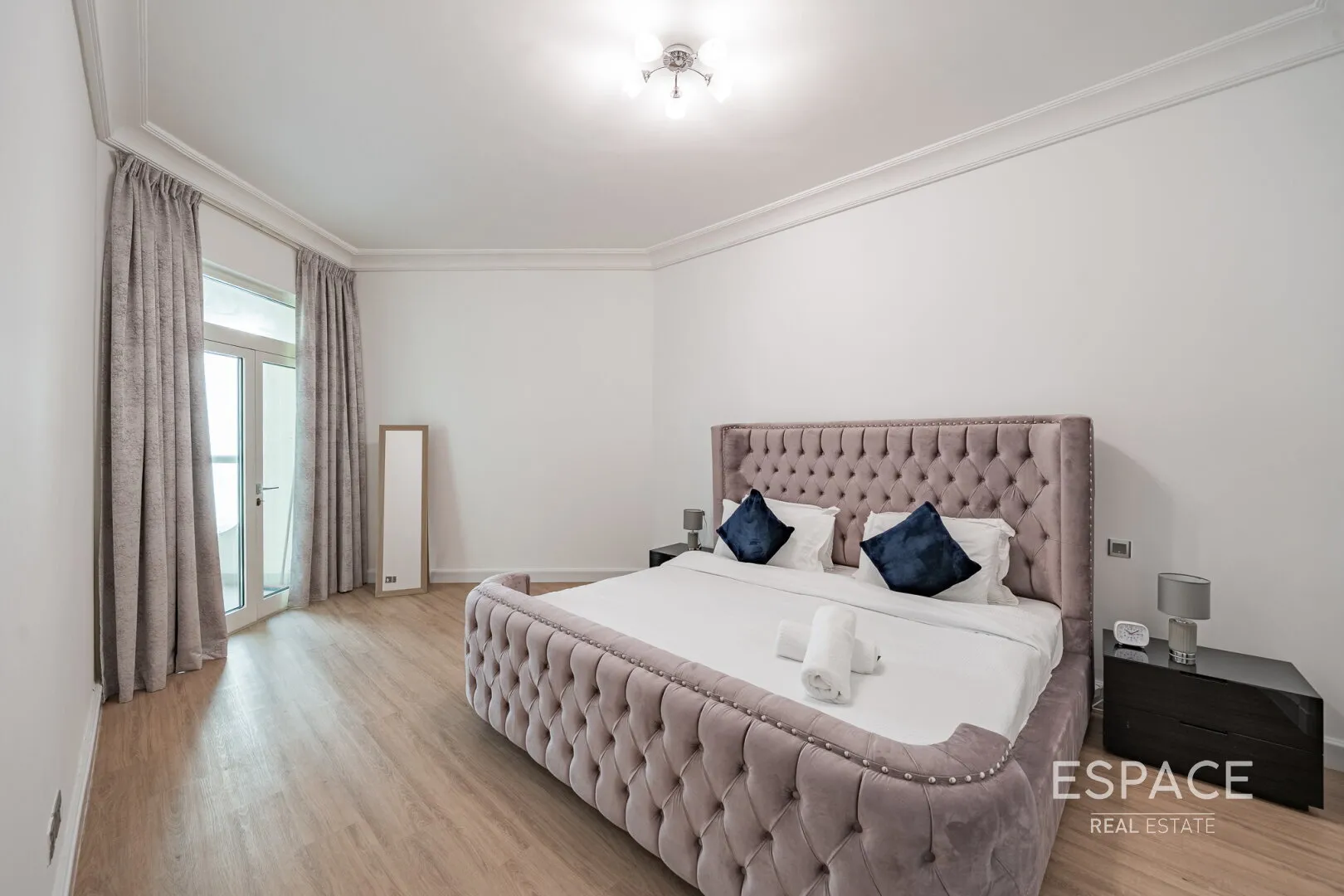 PropertiesGalleryCamera