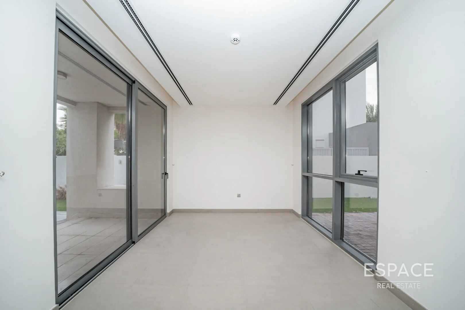 single static gallery