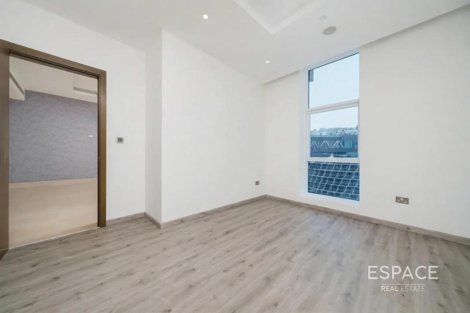 single static gallery