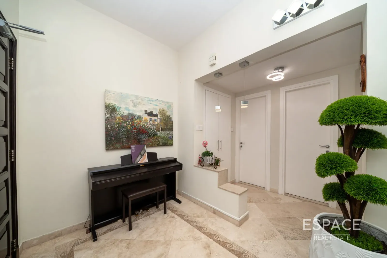 PropertiesGalleryCamera