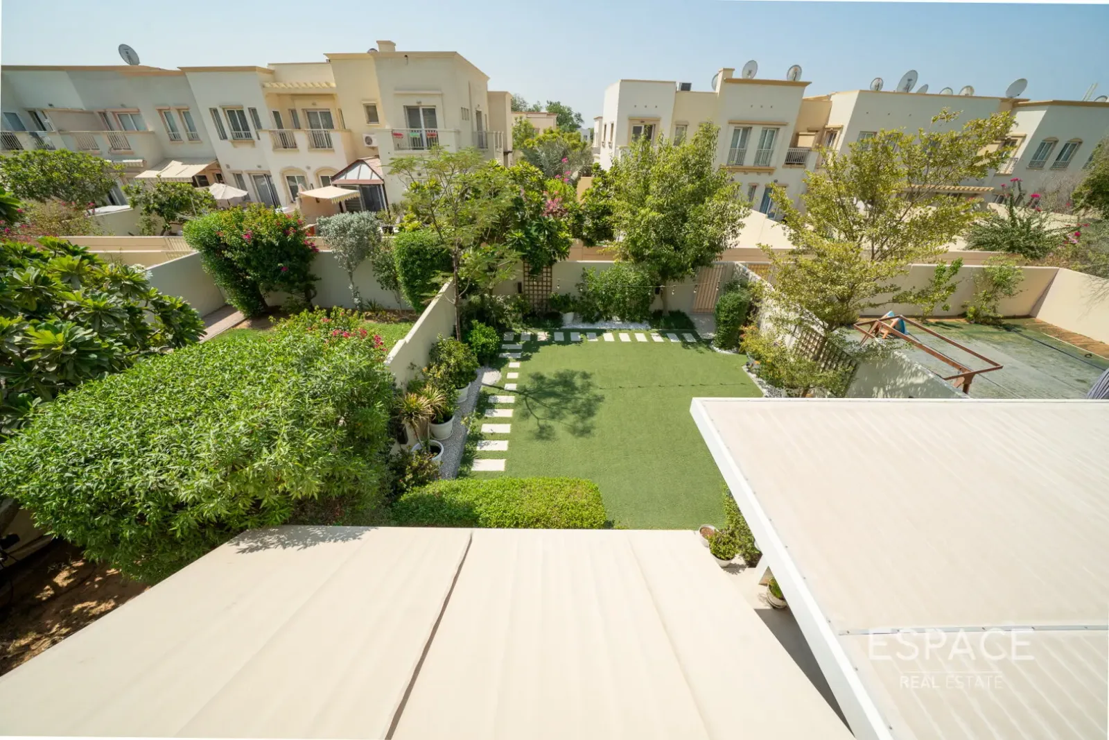 PropertiesGalleryCamera