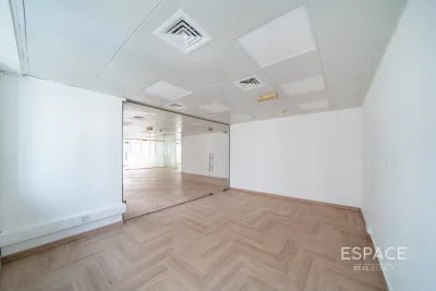 Aspect Tower, Business Bay, Dubai - Espace