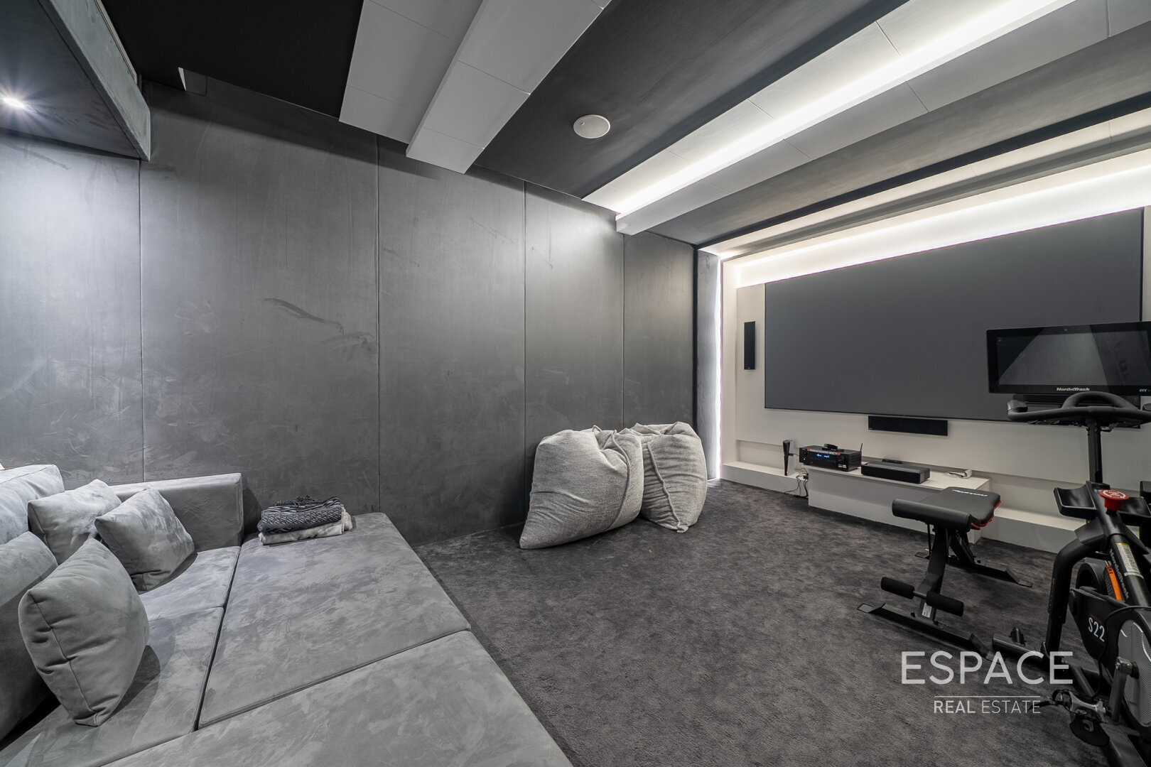 PropertiesGalleryCamera