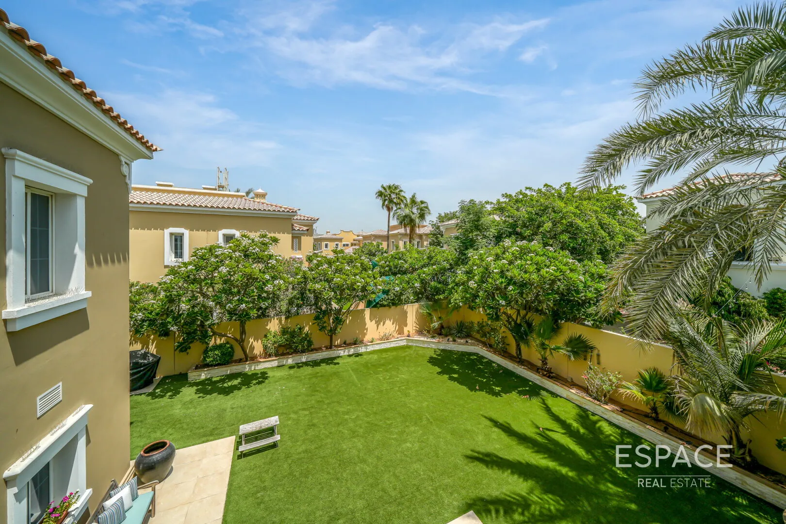 PropertiesGalleryCamera
