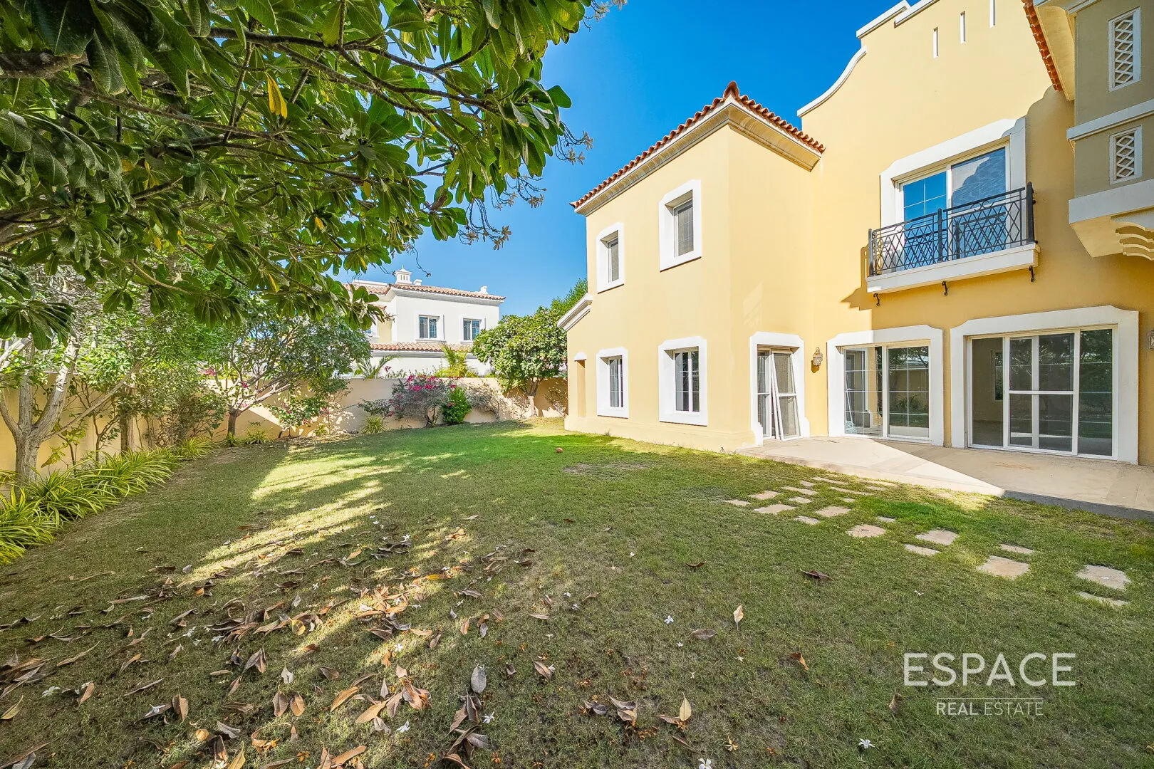 PropertiesGalleryCamera