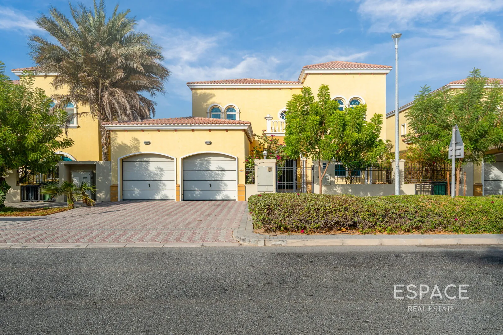 PropertiesGalleryCamera