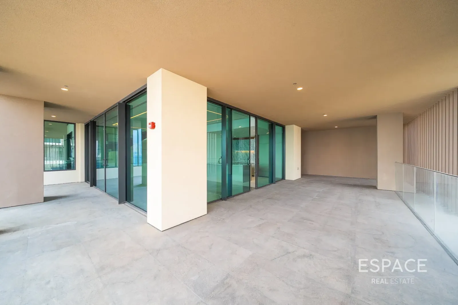 PropertiesGalleryCamera