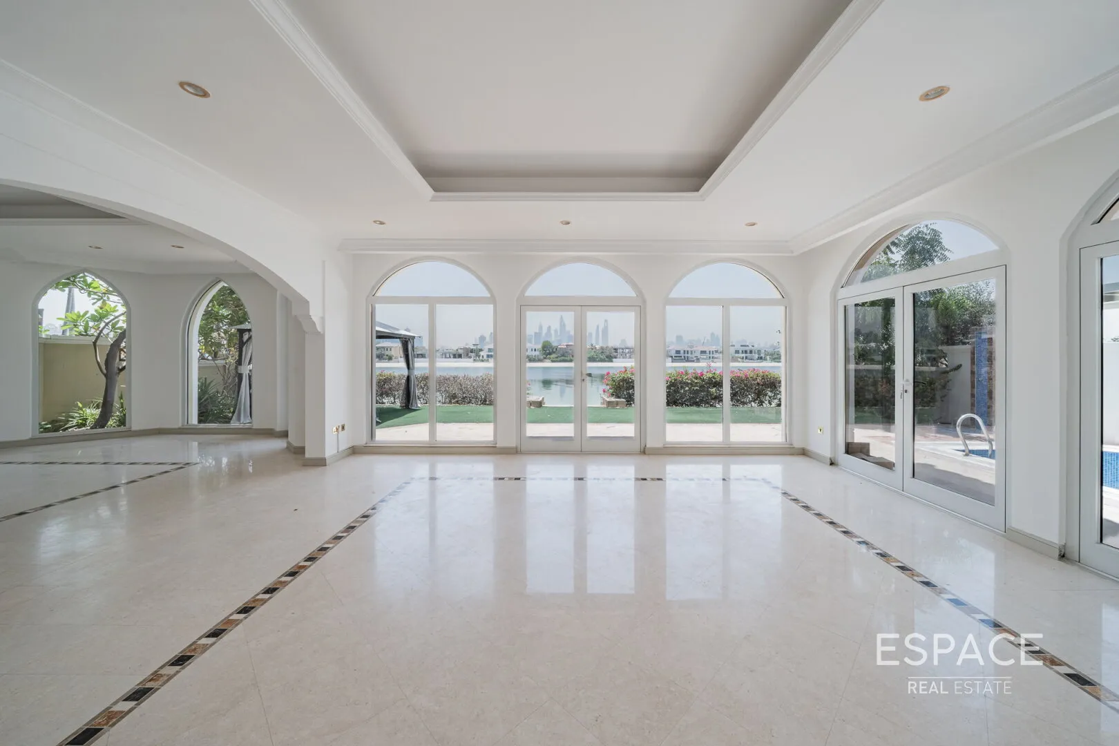 single static gallery