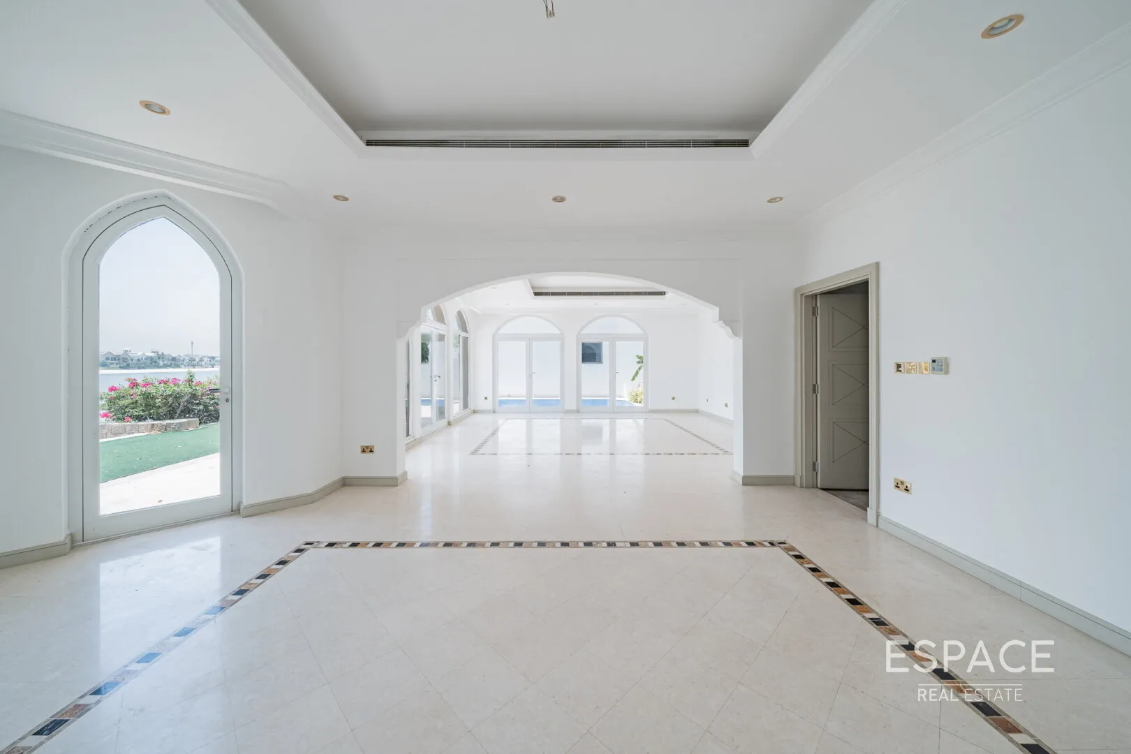 single static gallery