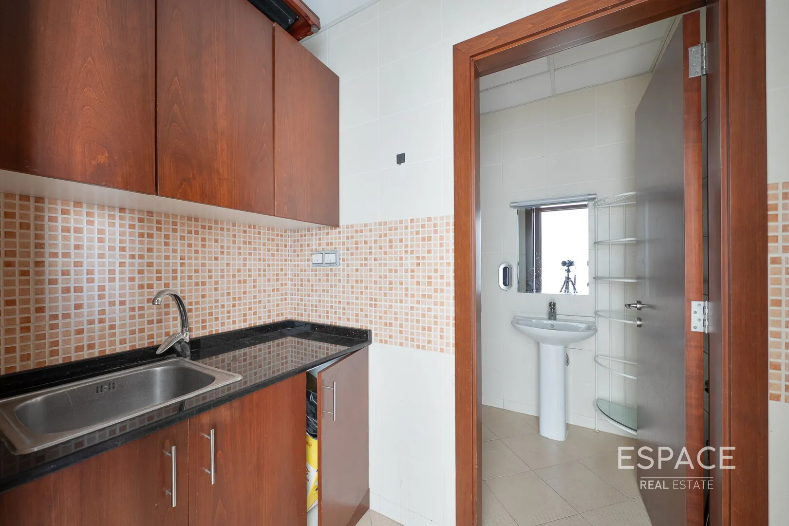 single static gallery