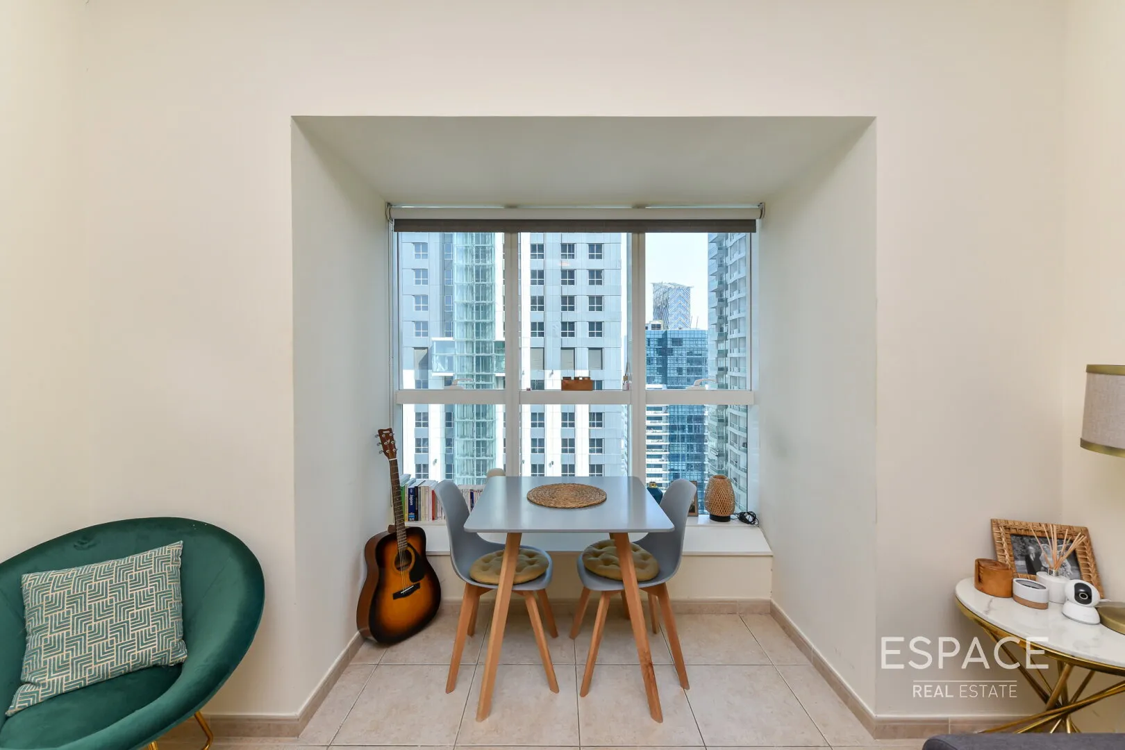 PropertiesGalleryCamera