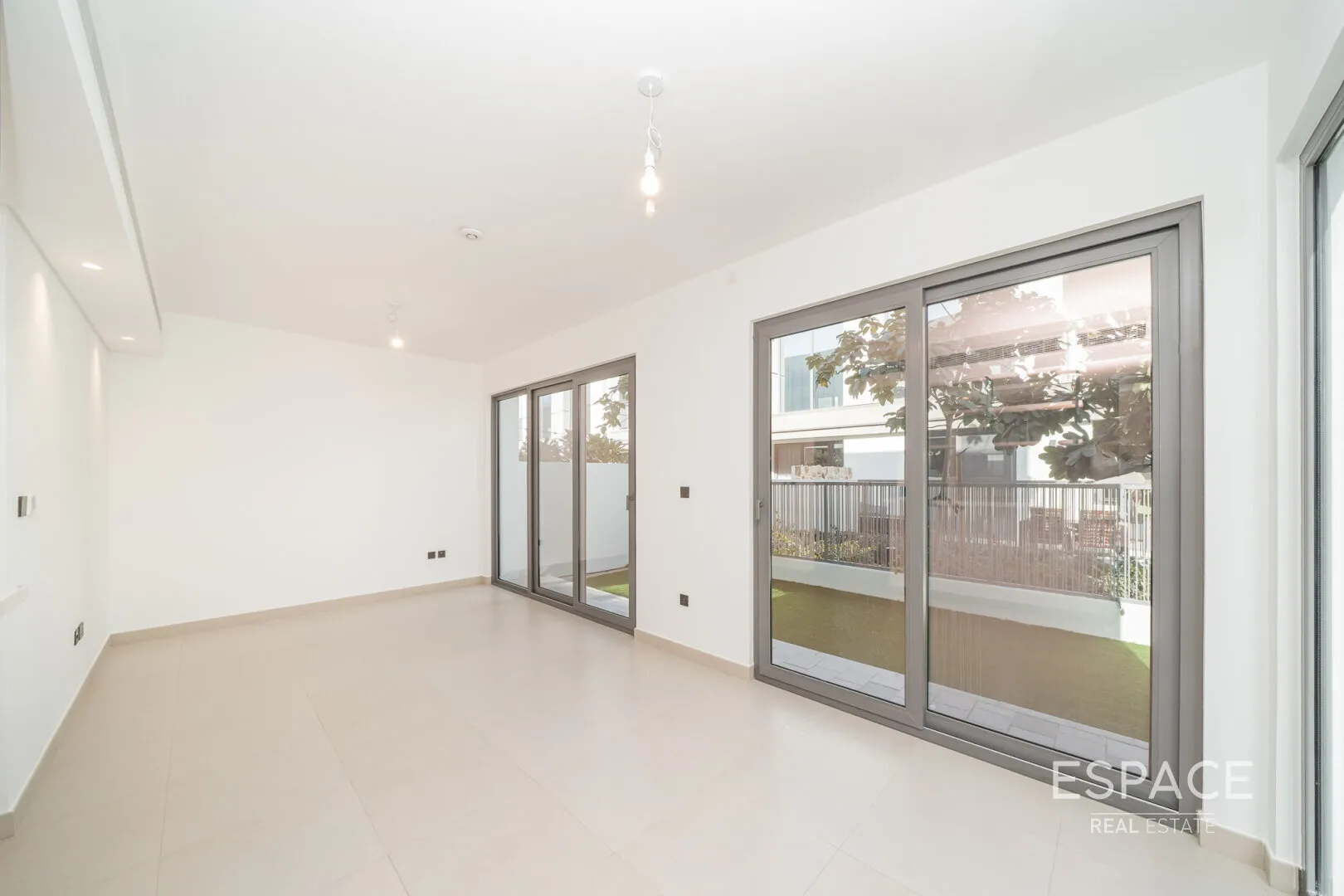 single static gallery