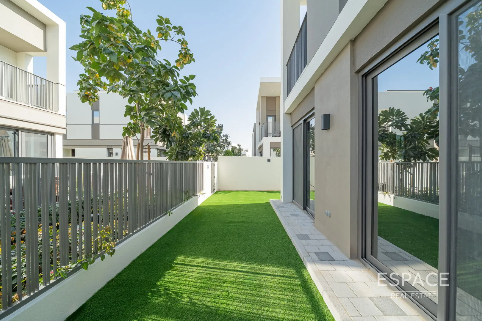 PropertiesGalleryCamera