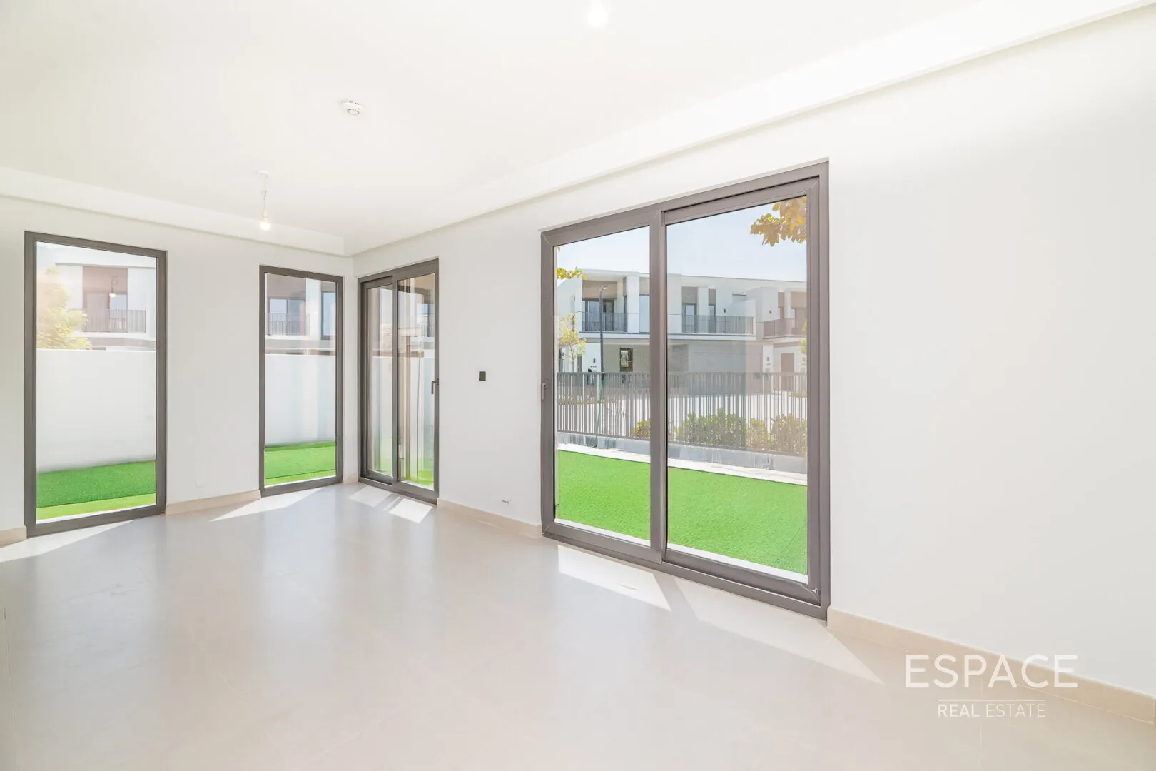 single static gallery