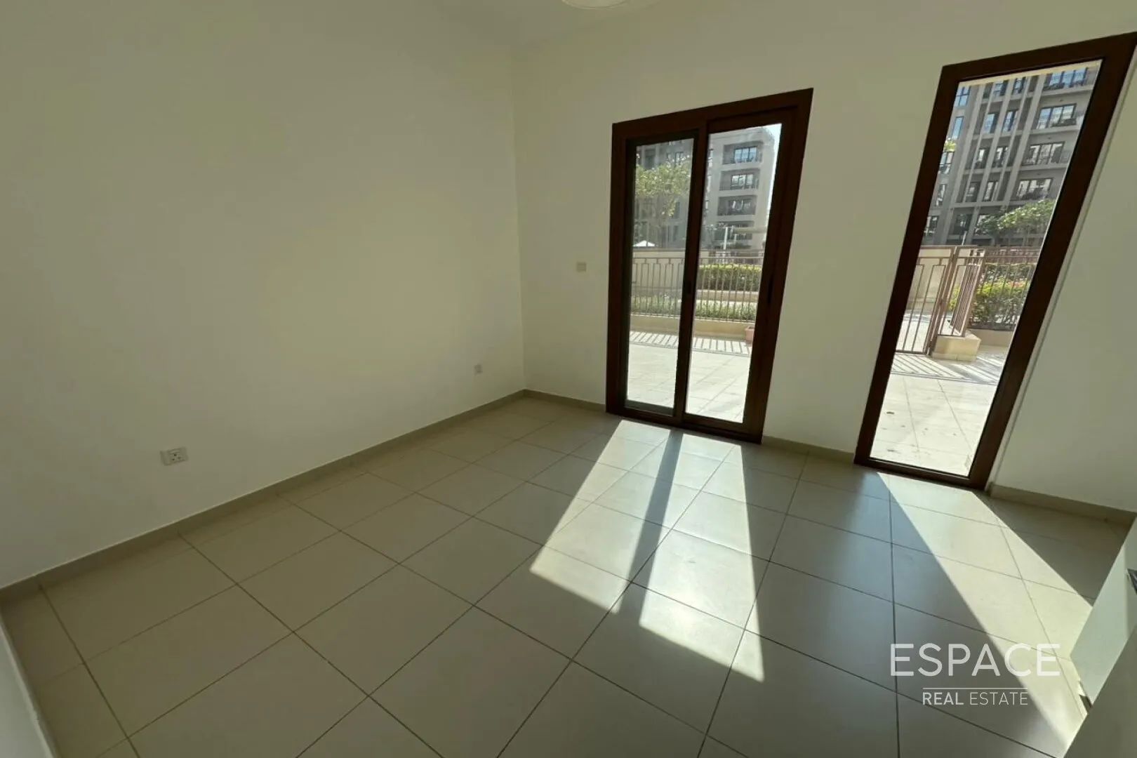 single static gallery