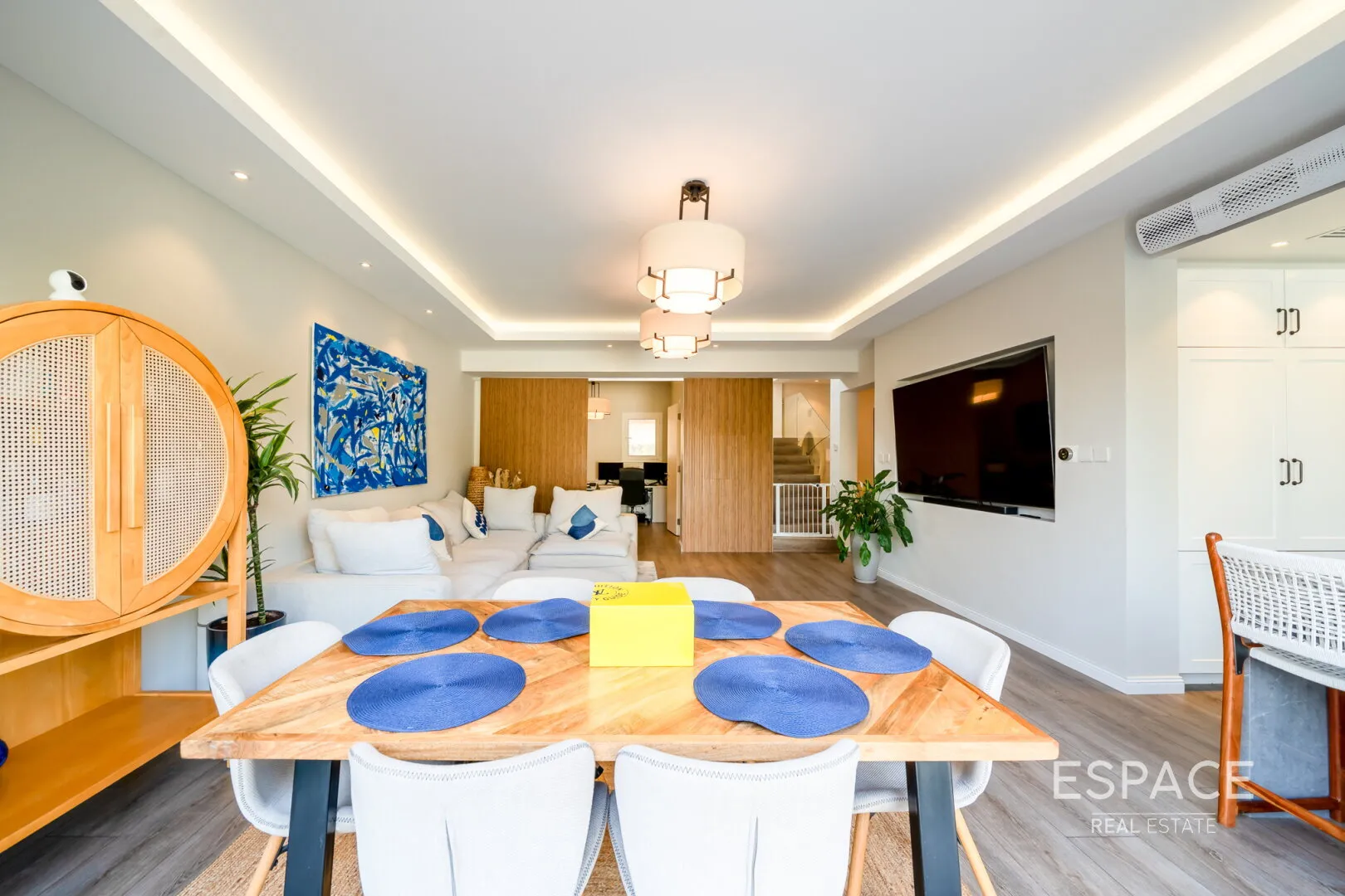 single static gallery