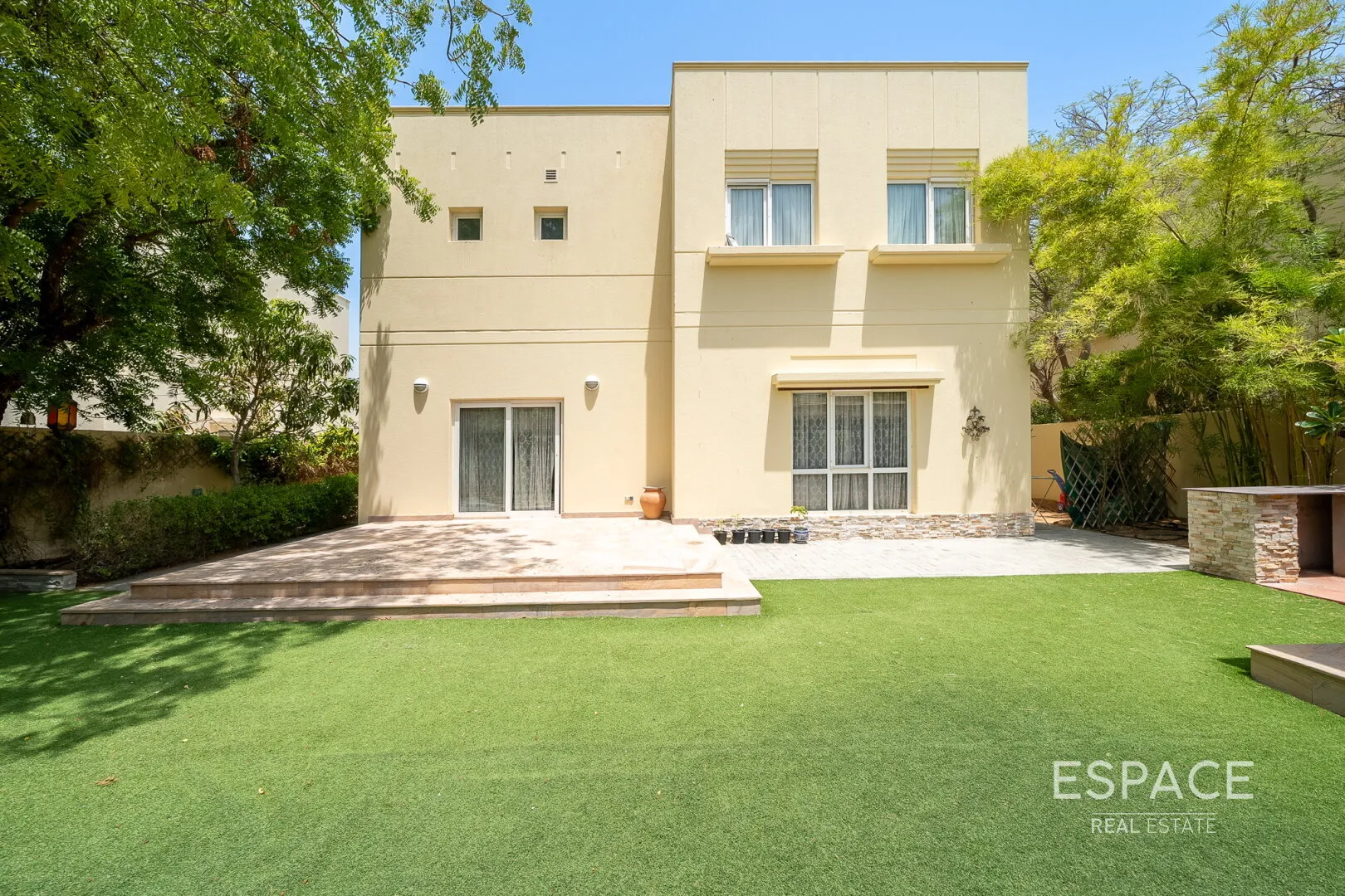 PropertiesGalleryCamera