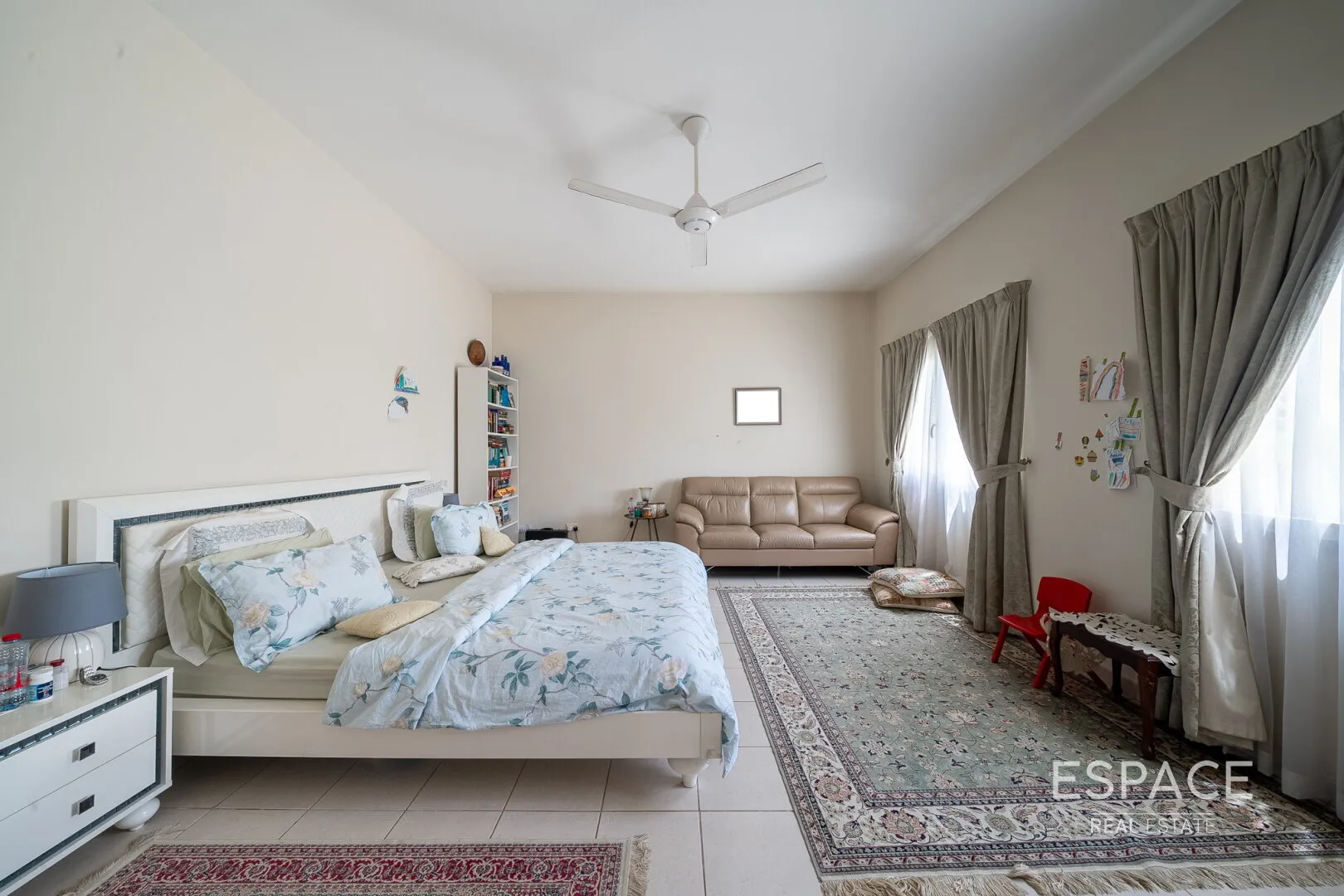 PropertiesGalleryCamera