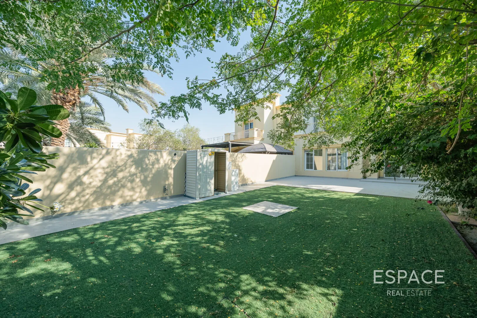 PropertiesGalleryCamera