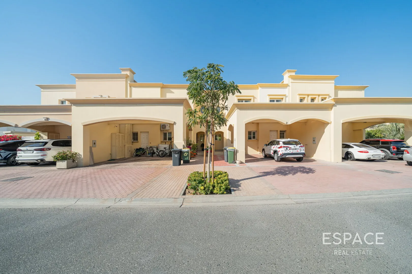 PropertiesGalleryCamera