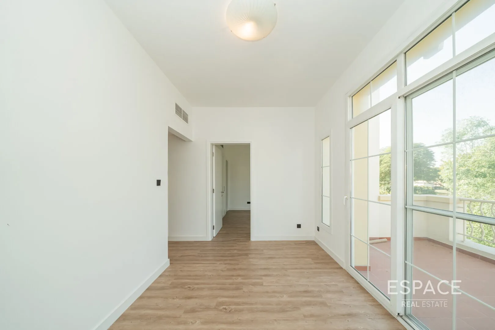 single static gallery