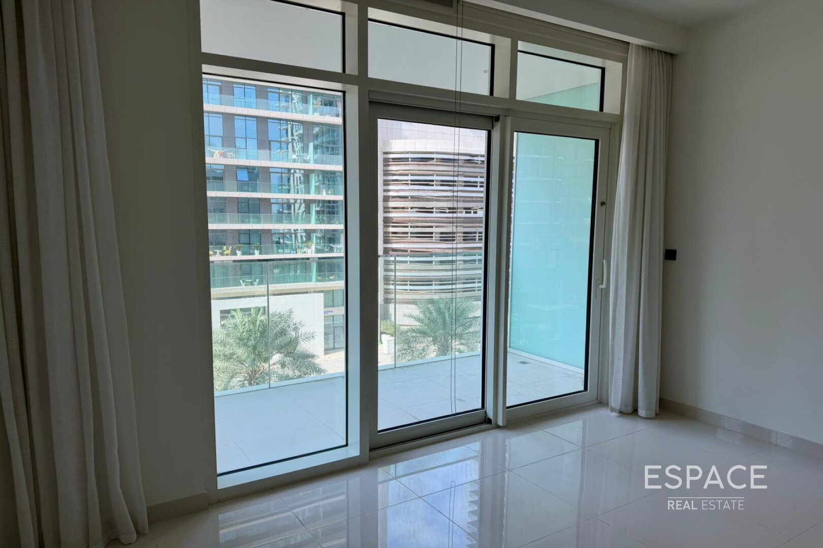 single static gallery