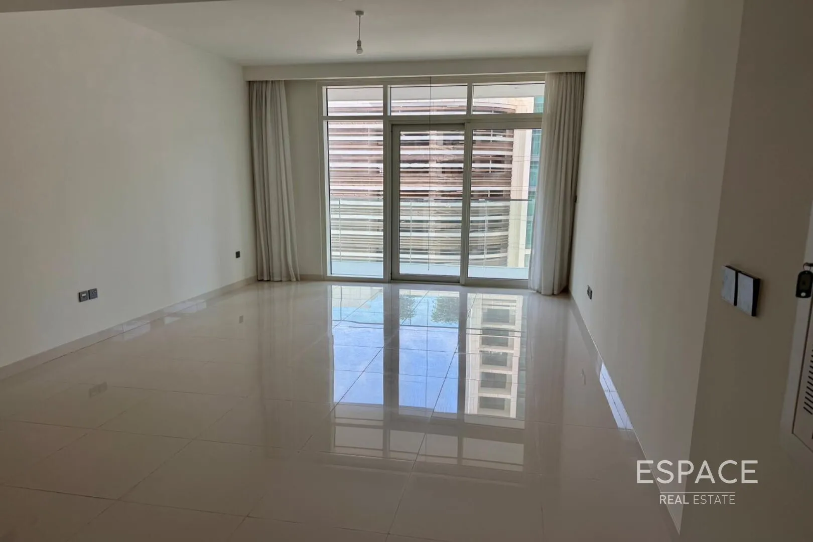 single static gallery