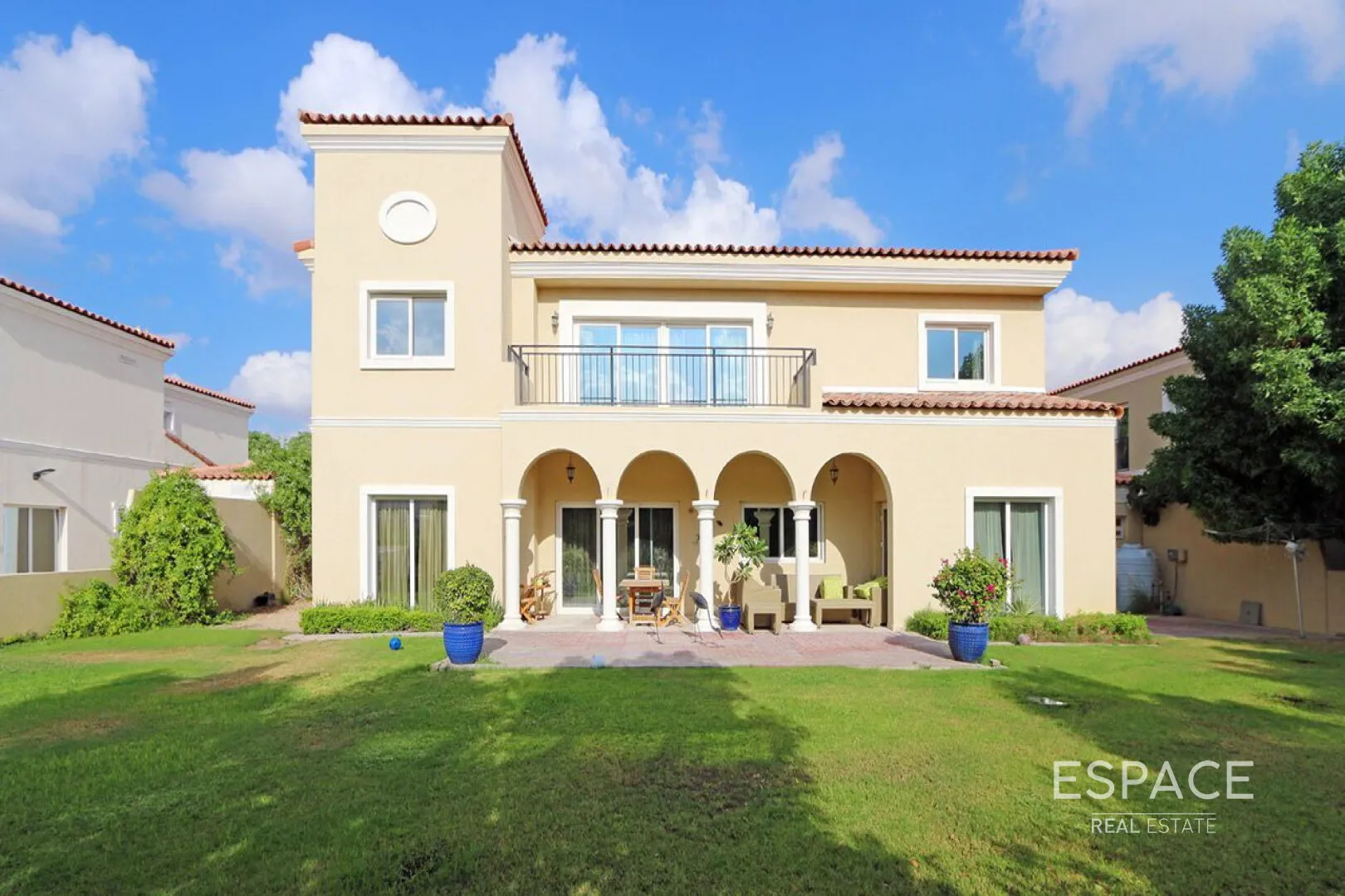 PropertiesGalleryCamera