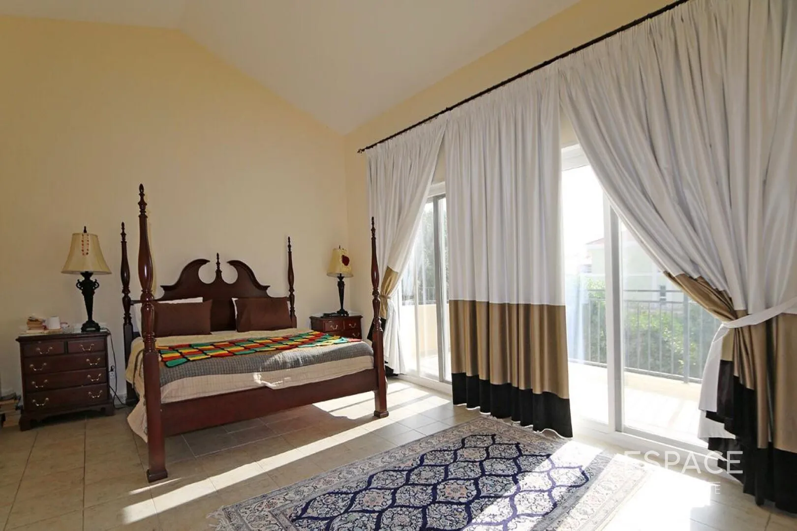 PropertiesGalleryCamera