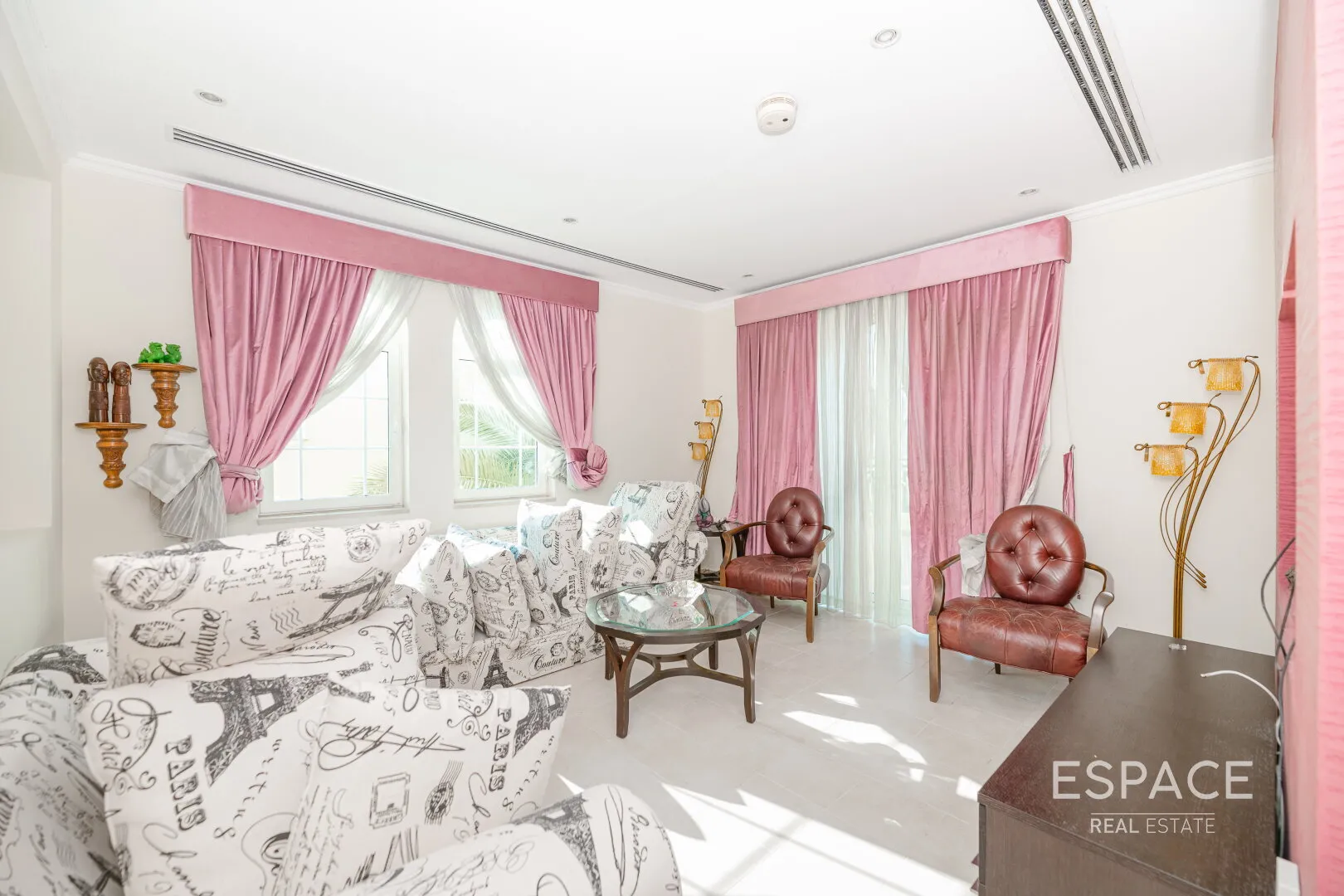 PropertiesGalleryCamera